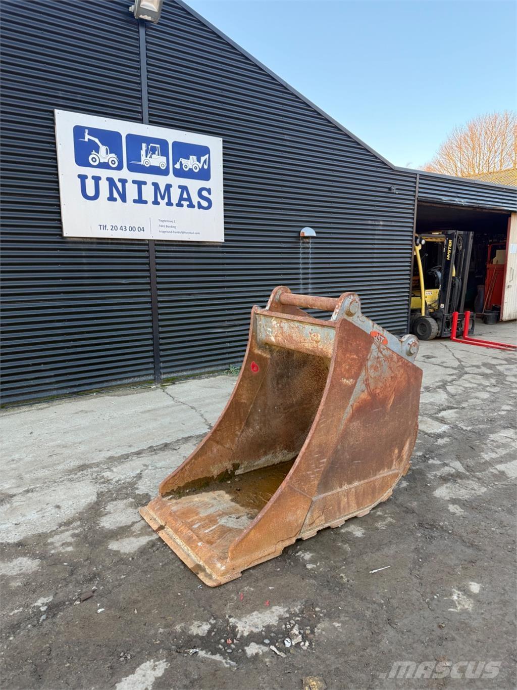 JST Graveskovl Buckets