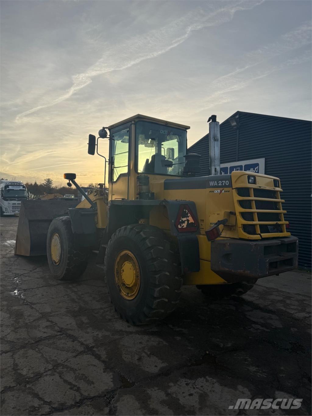 Komatsu WA270-3 Wheel loaders