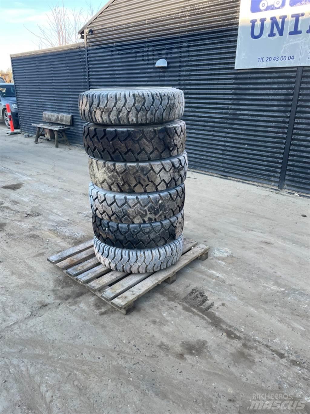  Komplette hjul Other attachments and components