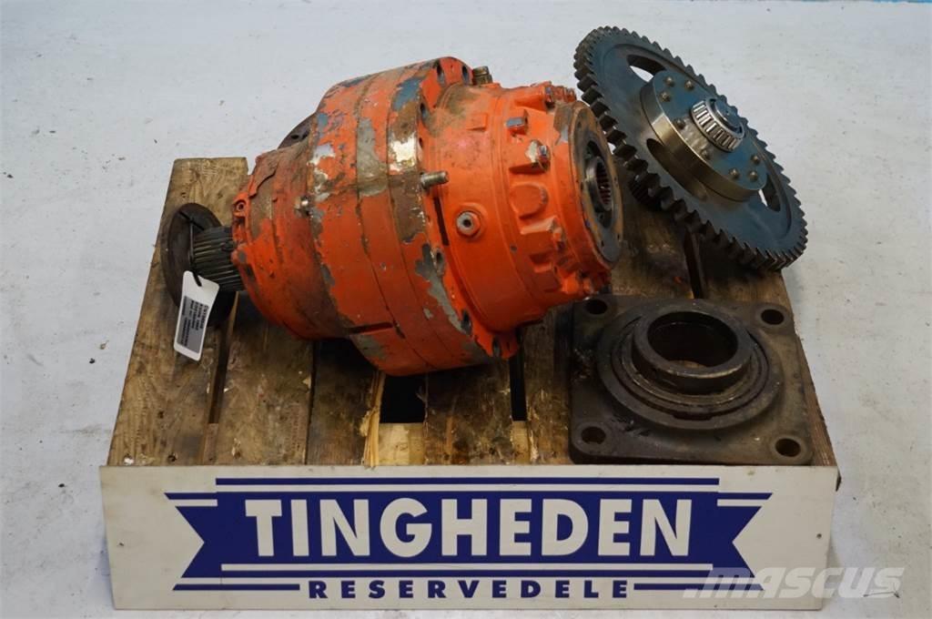 Kuhn Fodervogn Mixer feeders