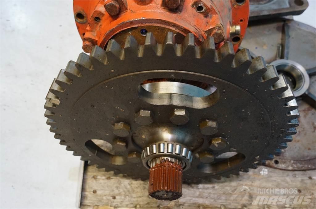 Kuhn Fodervogn Mixer feeders