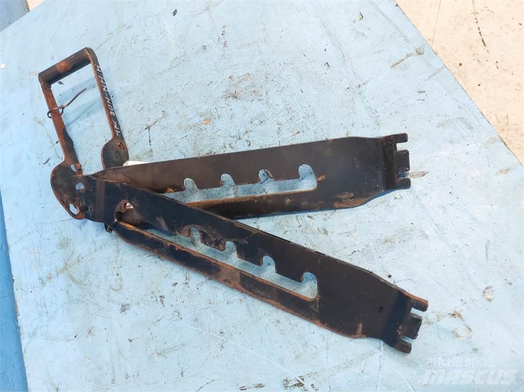 MacDon D60 Combine harvester accessories