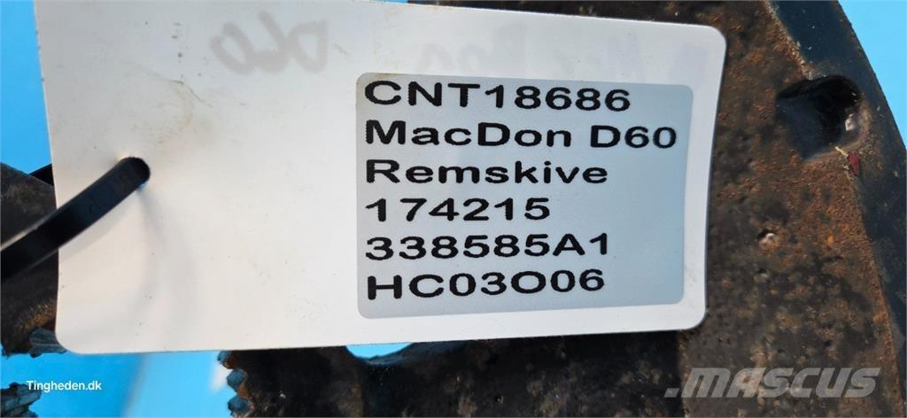 MacDon D60 Combine harvester accessories