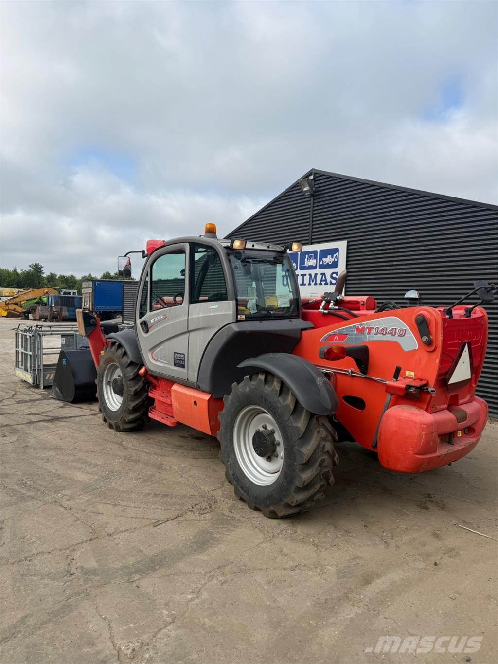 Manitou MT1440 Telescopic handlers