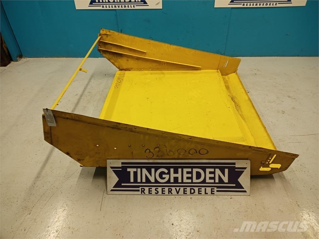 New Holland 1550 Sand and salt spreaders