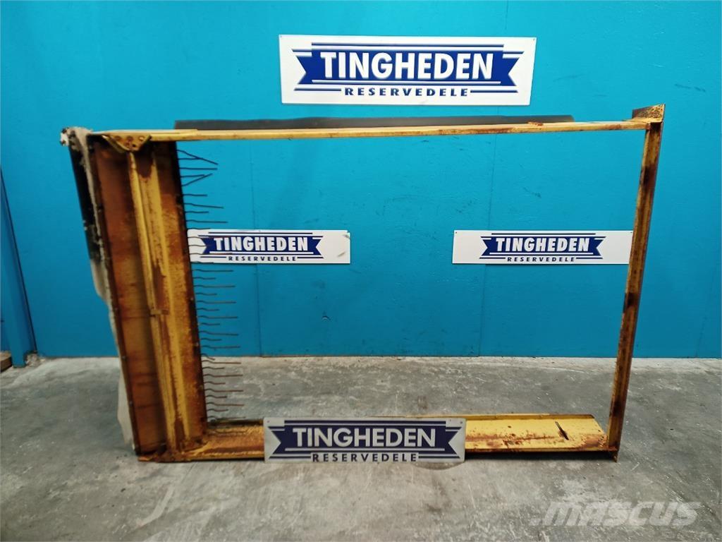 New Holland 8060 Sand and salt spreaders