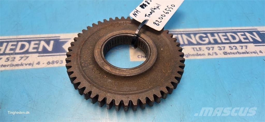 New Holland 8340 Transmission