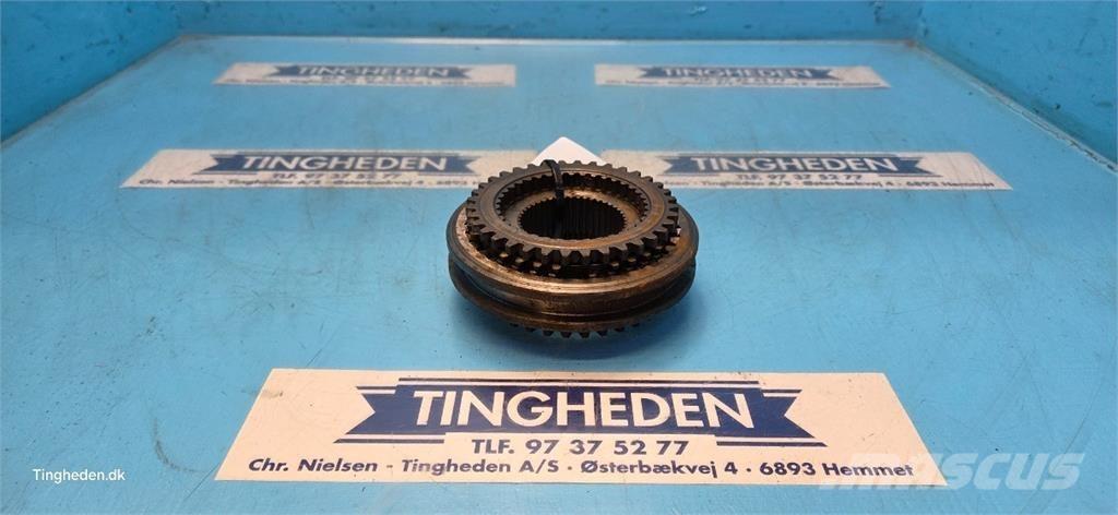 New Holland 8340 Transmission