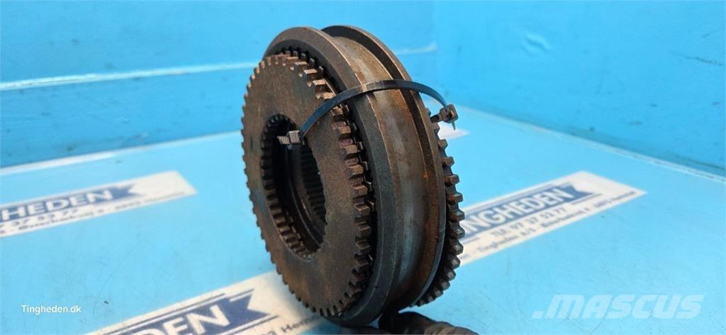New Holland 8340 Transmission