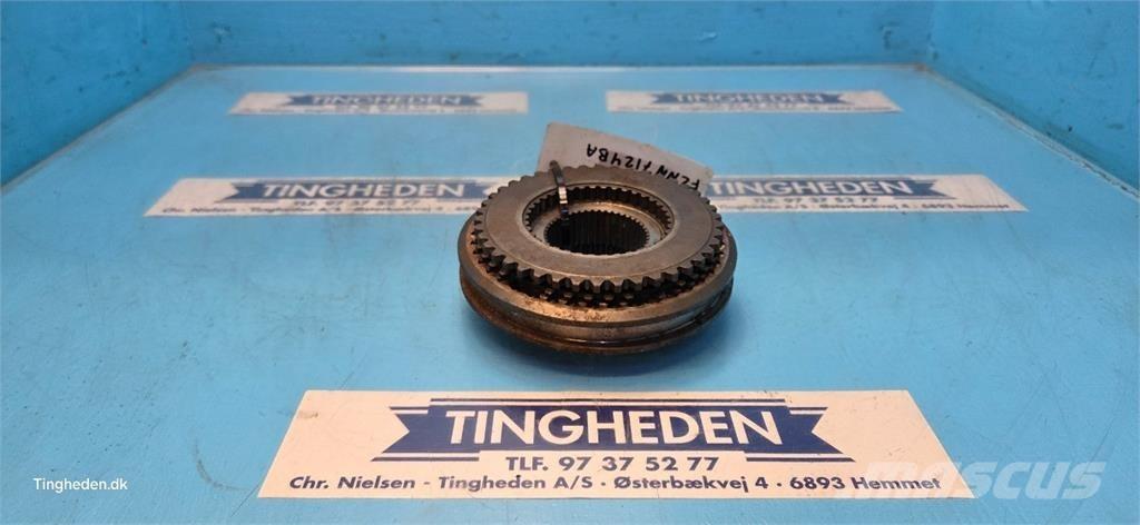 New Holland 8340 Transmission