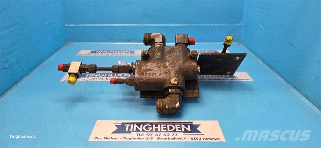 New Holland 8970 Hydraulics