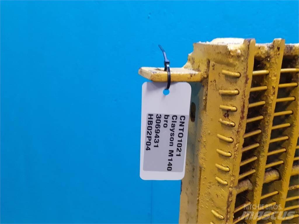 New Holland M140 Combine harvester accessories