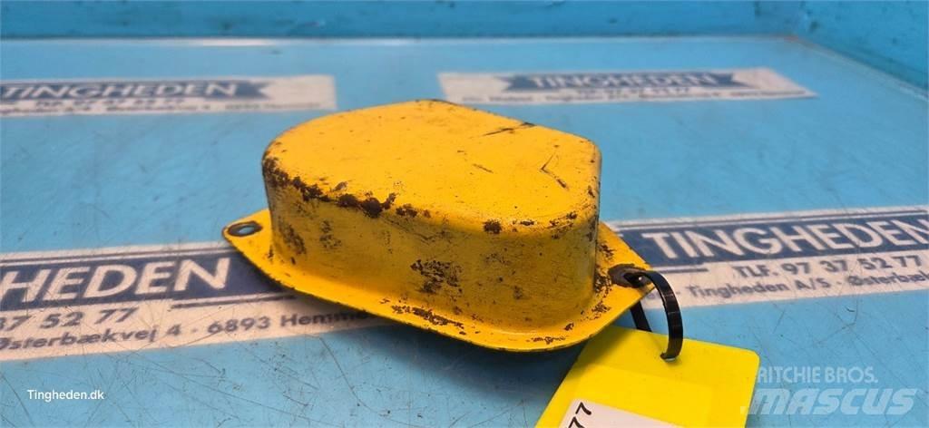 New Holland TF46 Sand and salt spreaders