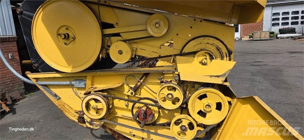 New Holland TX32 Combine harvester accessories