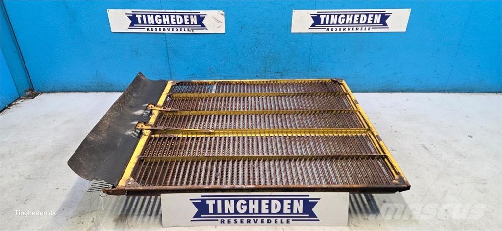 New Holland TX34 Sand and salt spreaders