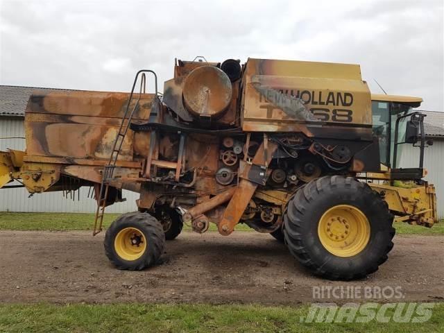 New Holland TX68 Combine harvesters