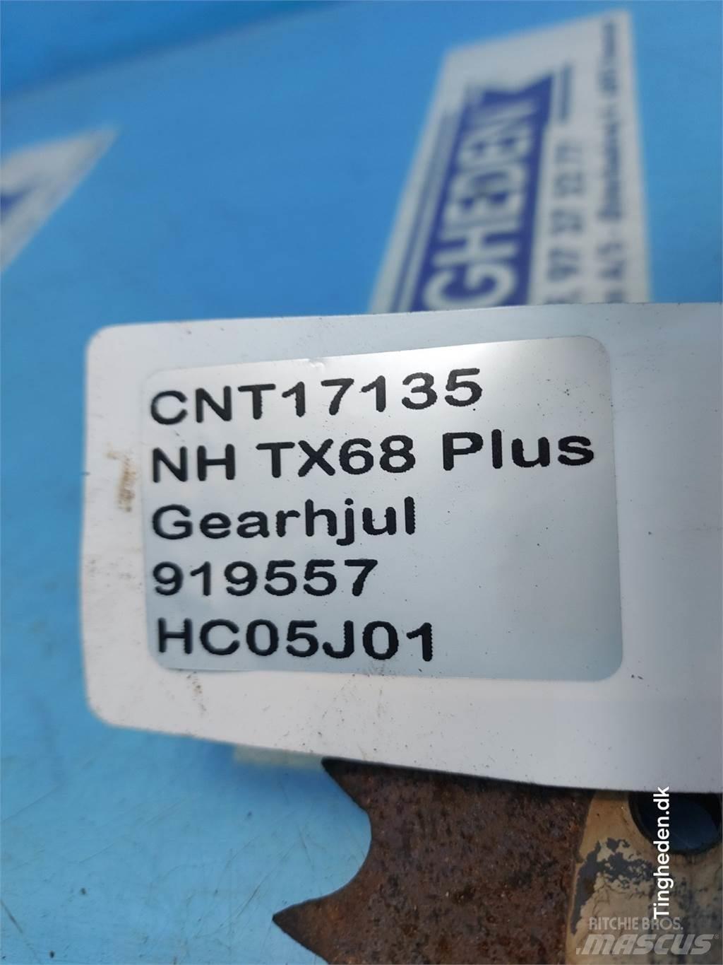 New Holland TX68 Sand and salt spreaders