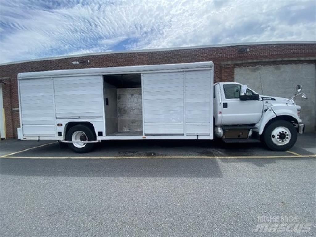Ford F750 Beverage delivery trucks