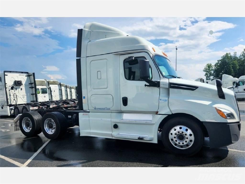Freightliner 126 Tractor Units