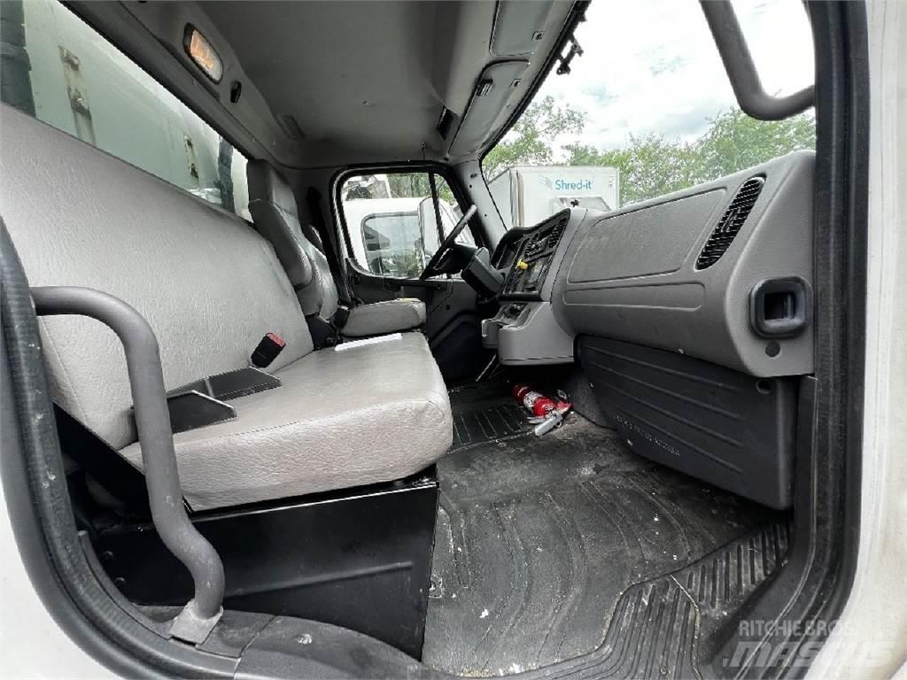 Freightliner M2-106 Box body trucks