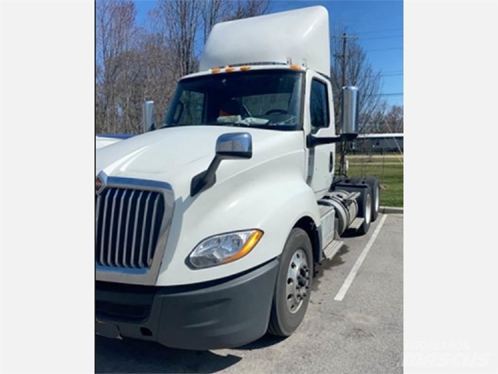 International LT Tractor Units