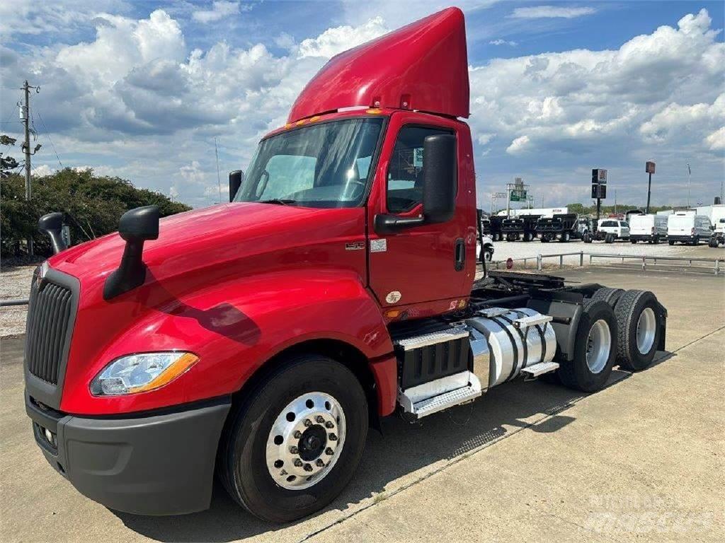 International LT Tractor Units