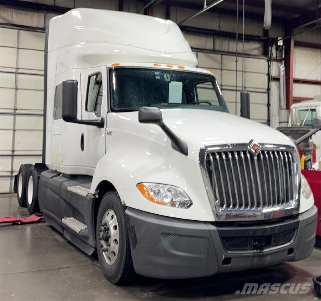 International LT Tractor Units