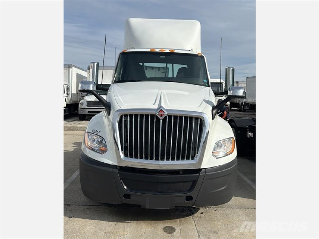 International LT Tractor Units