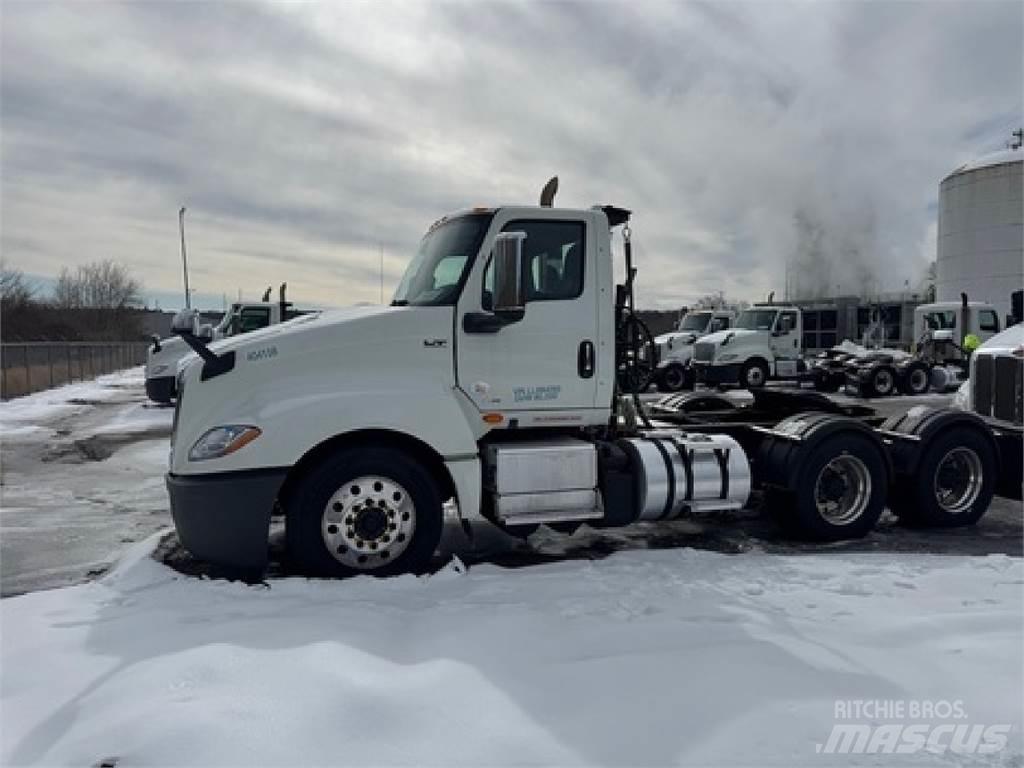 International LT625 Tractor Units