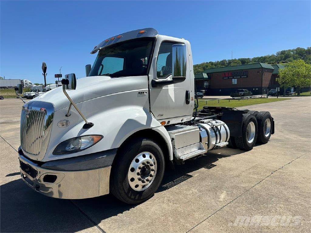 International RH Tractor Units