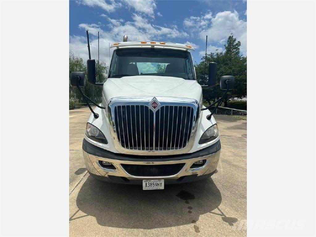 International RH Tractor Units