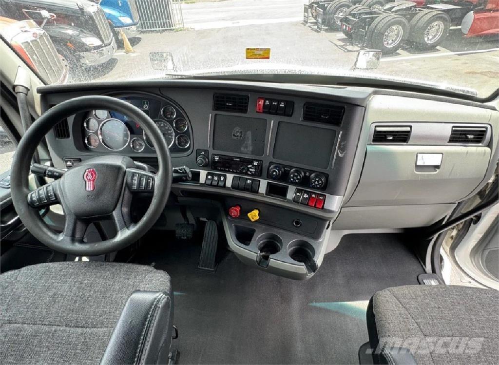 Kenworth T680 Tractor Units