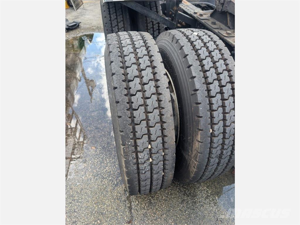 Kenworth T680 Tractor Units