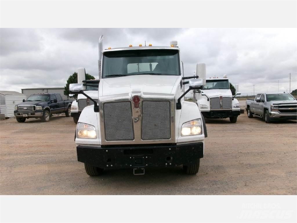 Kenworth T880 Tractor Units
