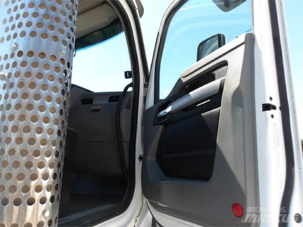 Kenworth T880 Tractor Units