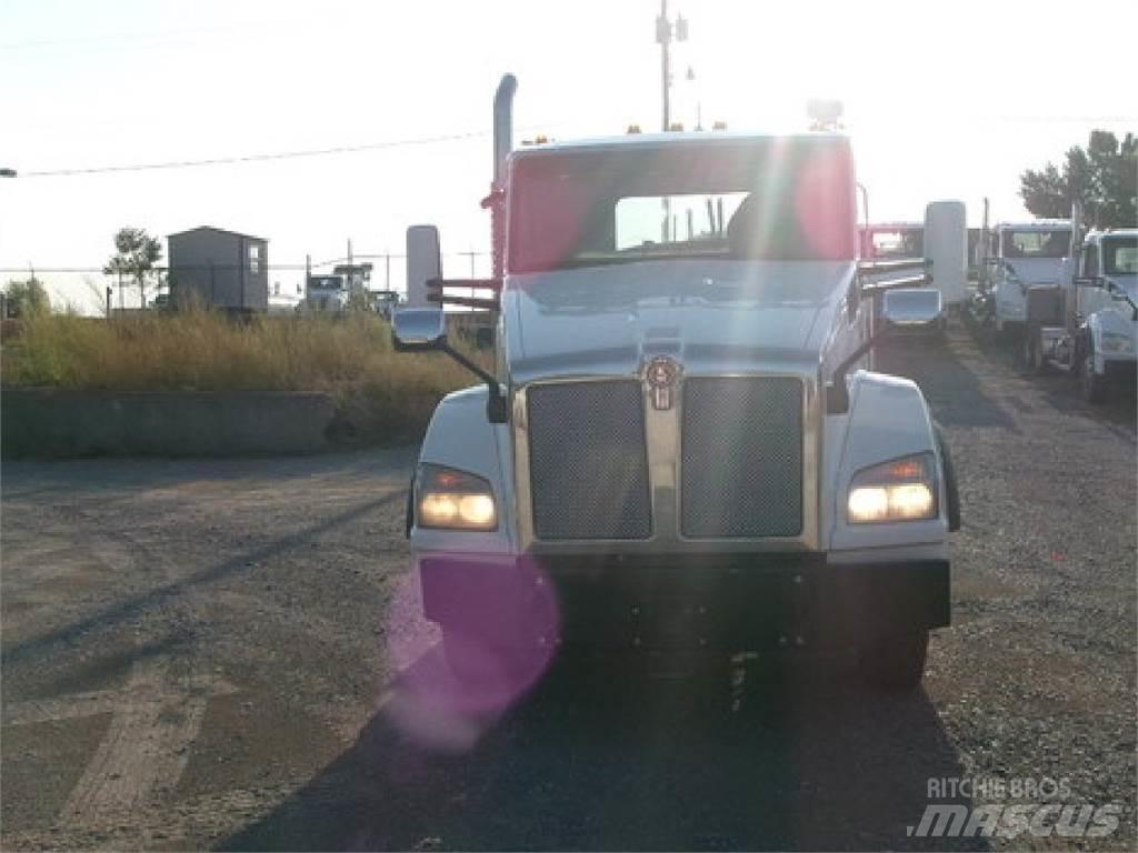 Kenworth T880 Tractor Units