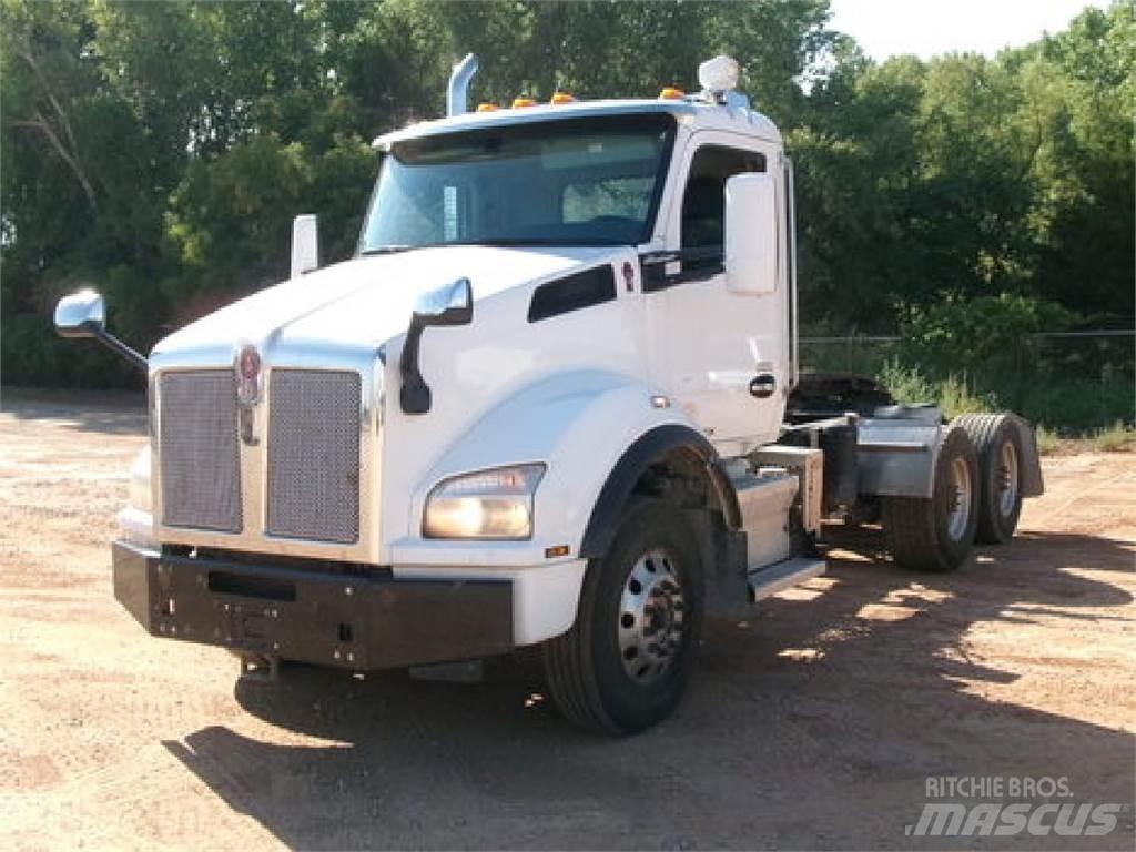 Kenworth T880 Tractor Units