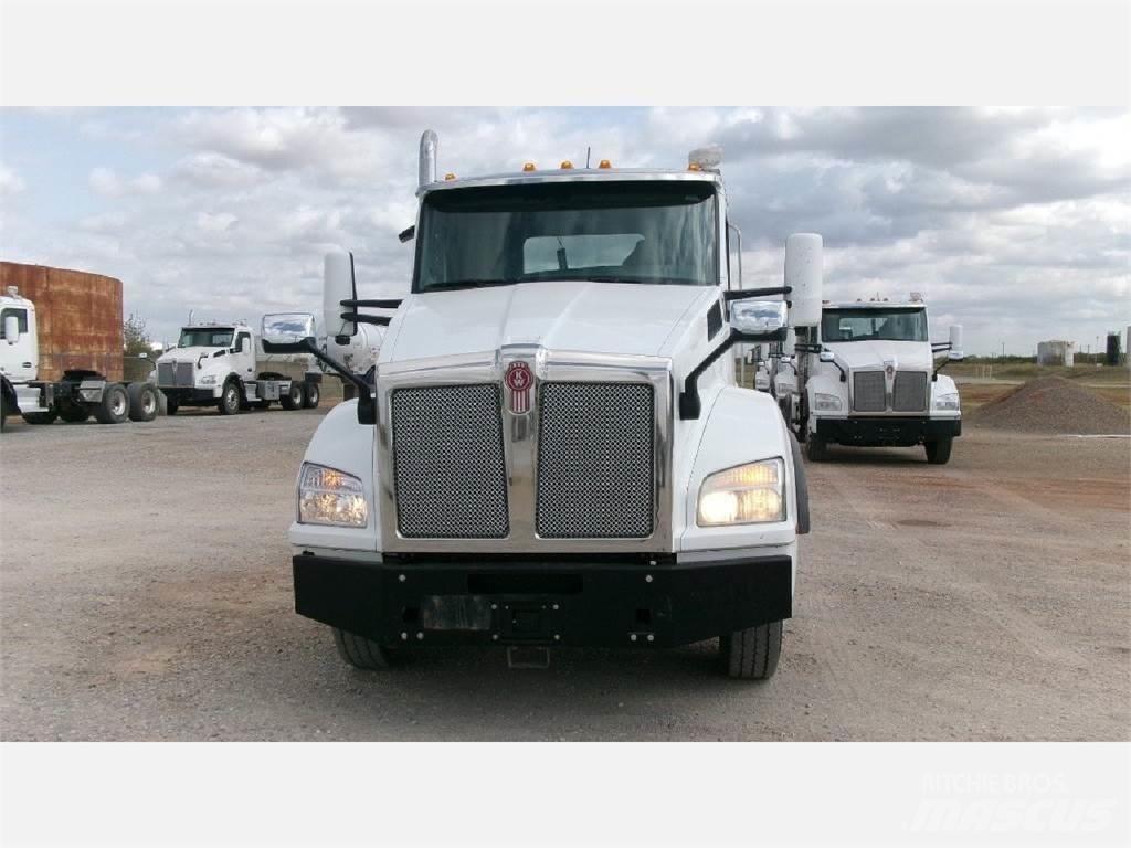 Kenworth T880 Tractor Units
