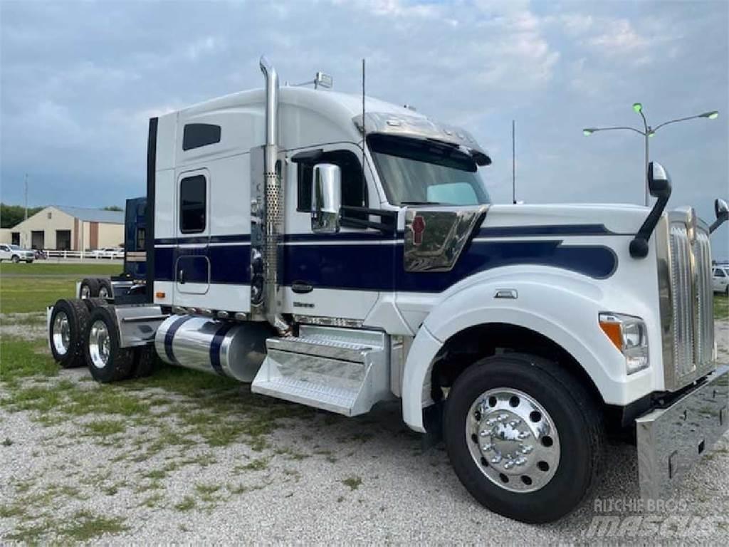 Kenworth W990 Tractor Units