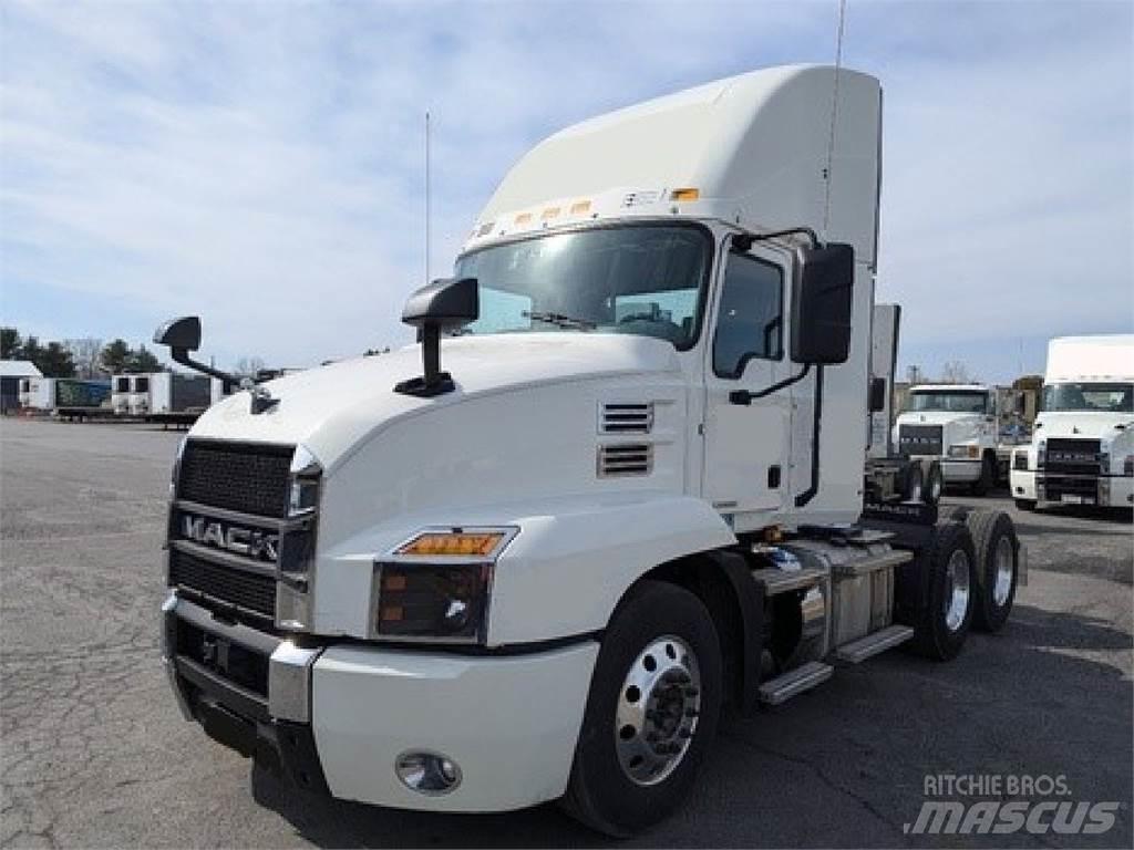 Mack AN64T Tractor Units