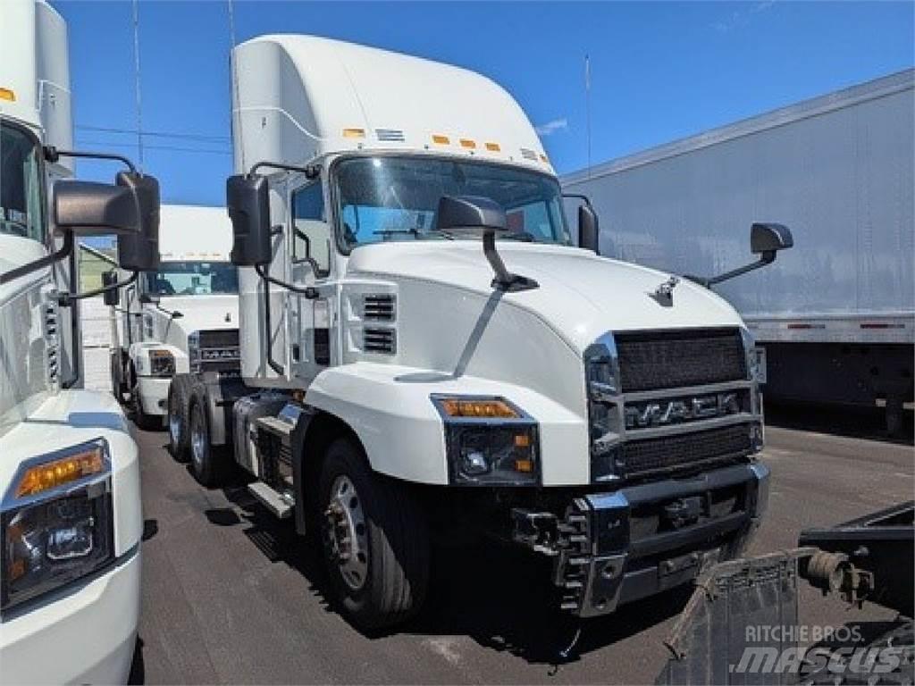 Mack AN64T Tractor Units