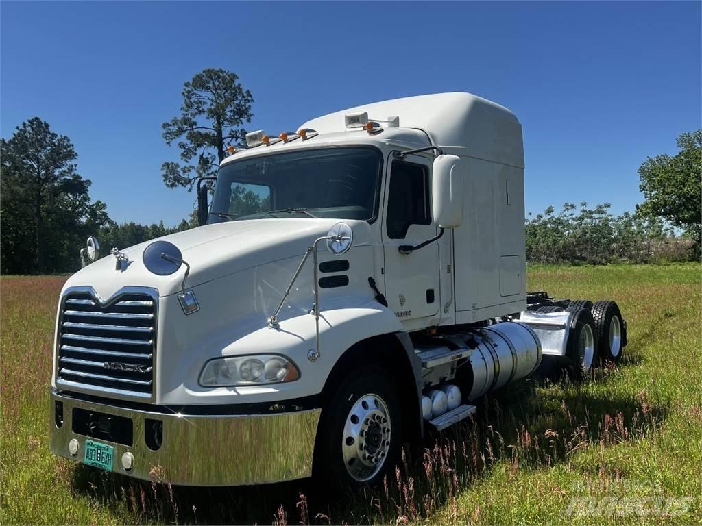 Mack CXU 613 Tractor Units