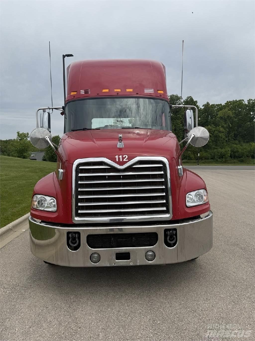 Mack CXU613 Tractor Units