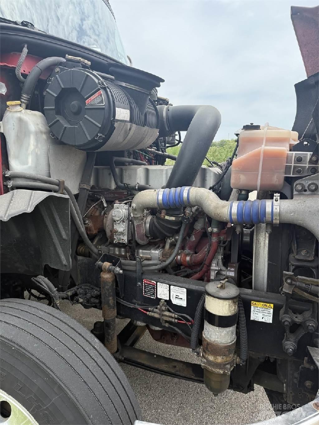Mack CXU613 Tractor Units