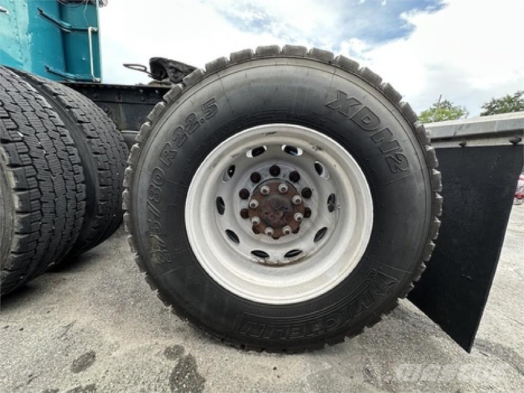 Peterbilt 379 Tractor Units