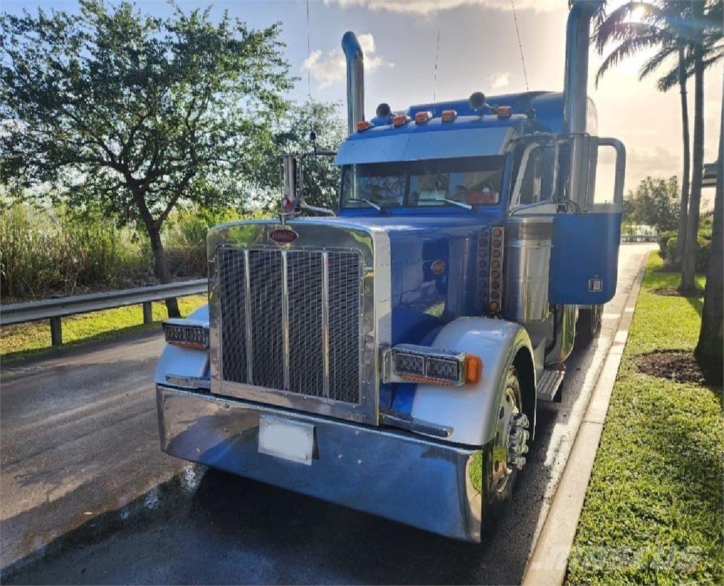 Peterbilt 379EXHD Tractor Units