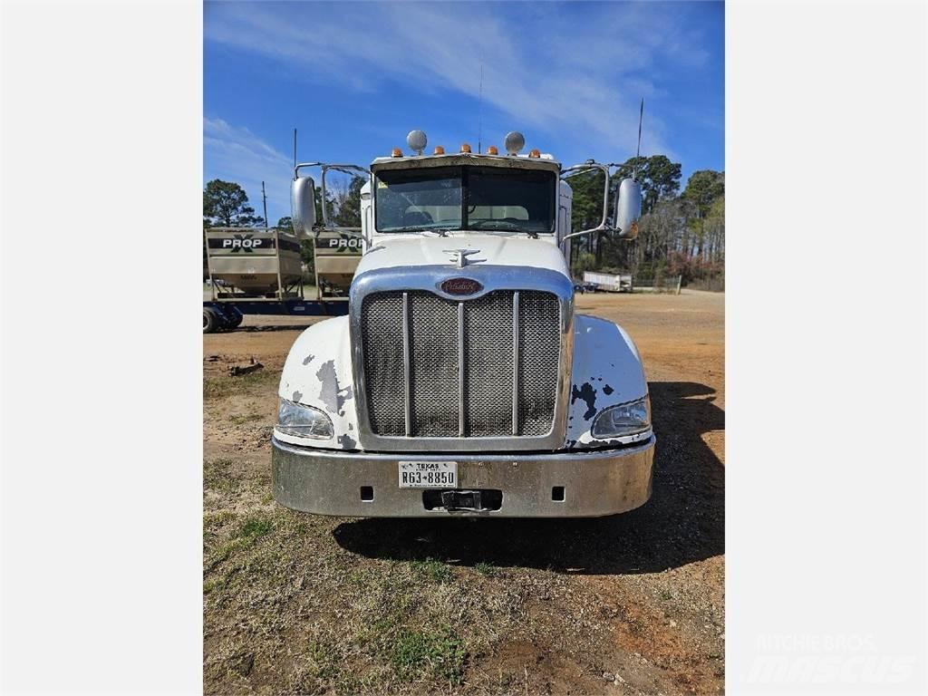 Peterbilt 384 Tractor Units