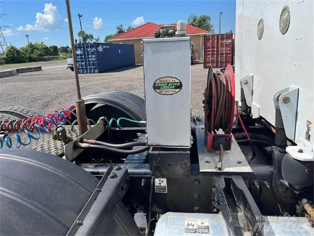 Peterbilt 389 Tractor Units