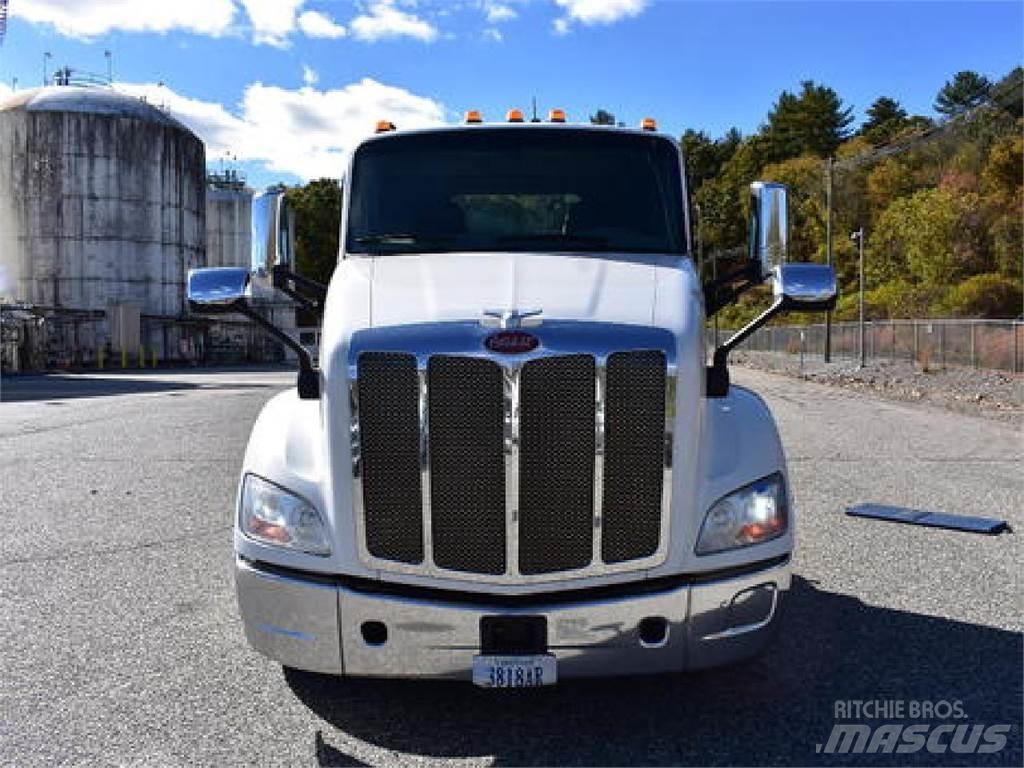 Peterbilt 579 Tractor Units