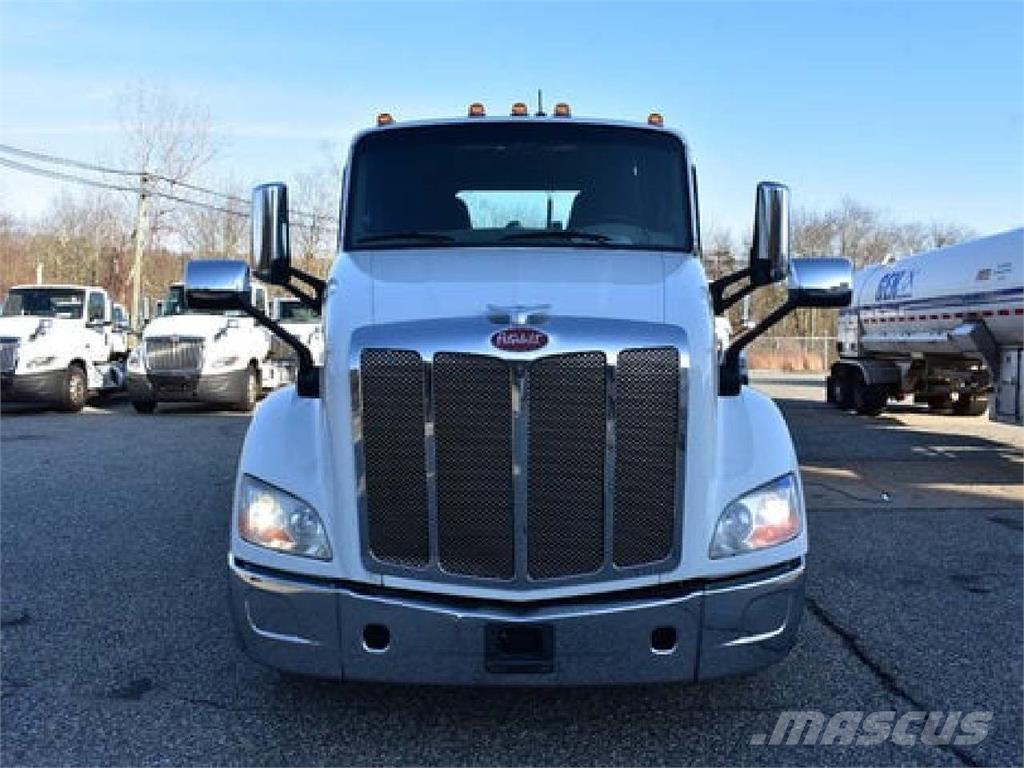 Peterbilt 579 Tractor Units